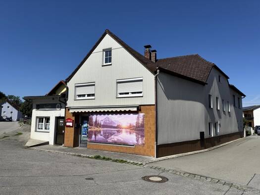 Haus zum Kauf 299.000 € 9 Zimmer 282,6 m² 710 m² Grundstück Hengersberg 94491