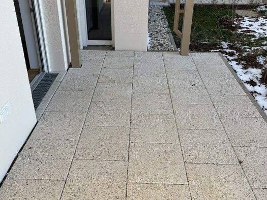 Wohnung zur Miete 555 € 2 Zimmer 42,9 m² Arnsdorf 01477