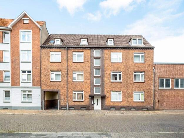 Mehrfamilienhaus zum Kauf als Kapitalanlage geeignet 620.000 € 445,6 m² 1.053 m² Grundstück teilbar ab 445,6 m² Innenstadt Neumünster 24534