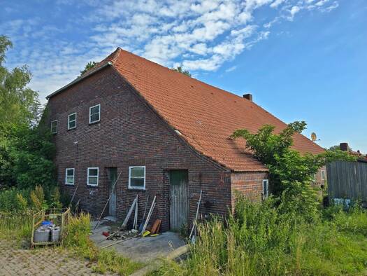 Land-/Forstwirtschaft zum Kauf 136.458 m² Grundstück Schwerinsdorf 26835