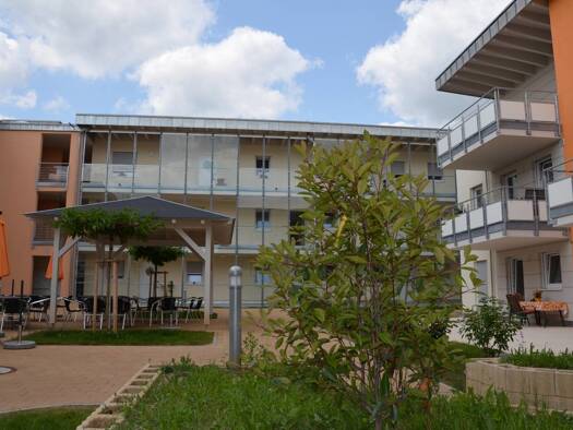 Wohnung zur Miete 1.100 € 3 Zimmer 97,1 m² Dachgeschoss Brackenheim Brackenheim 74336