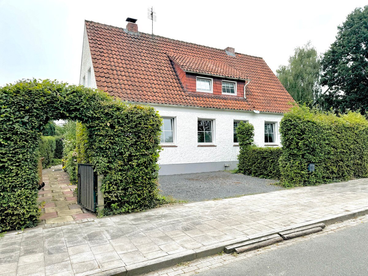 Mehrfamilienhaus zum Kauf 7 Zimmer 191 m²<br/>Wohnfläche 808 m²<br/>Grundstück Diepholz Diepholz 49356