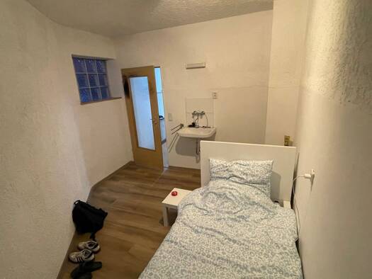 Wohnung zur Miete 425 € 5 Zimmer 200 m² Geschoss EG/2 frei ab sofort Kirchbergstraße 26 Kirrberg Homburg 66424