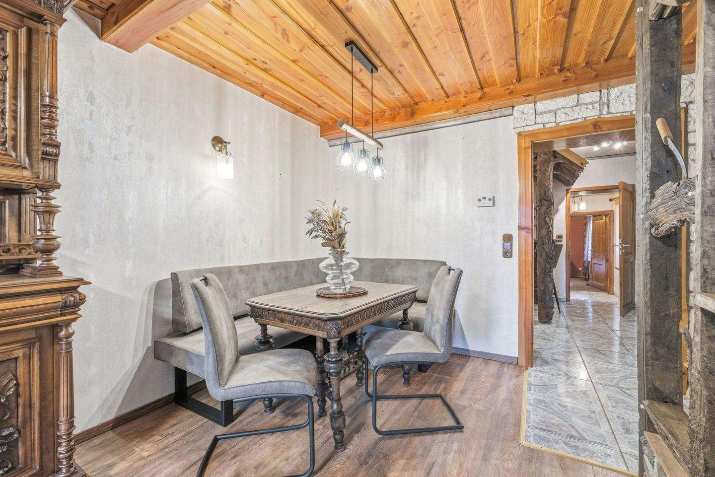 Immobilie in Swisttal - Gebäudeensemble mit 3 Wohneinheiten und vielen Möglichkeiten auf 2.383 m² Grund in Odendorf - Bild 4