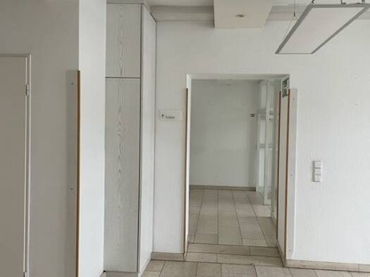 Praxis zur Miete 1.248 € 9 Zimmer 192 m² Bürofläche Alt-Homberg Duisburg 47198