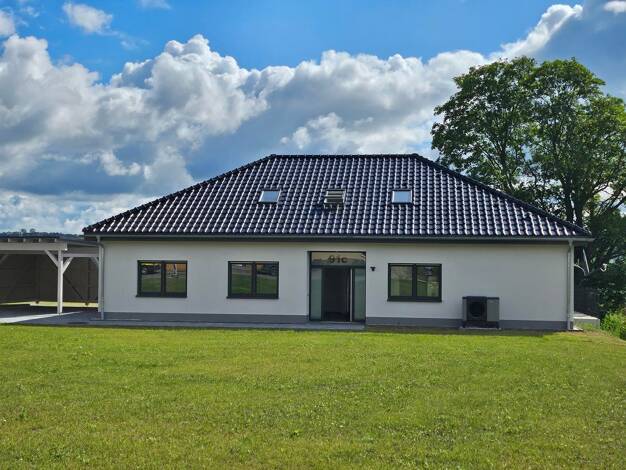 Einfamilienhaus zum Kauf provisionsfrei 560.000 € 7 Zimmer 220 m² 664 m² Grundstück Hauptstraße 91 Berthelsdorf Weißenborn/Erzgebirge 09600