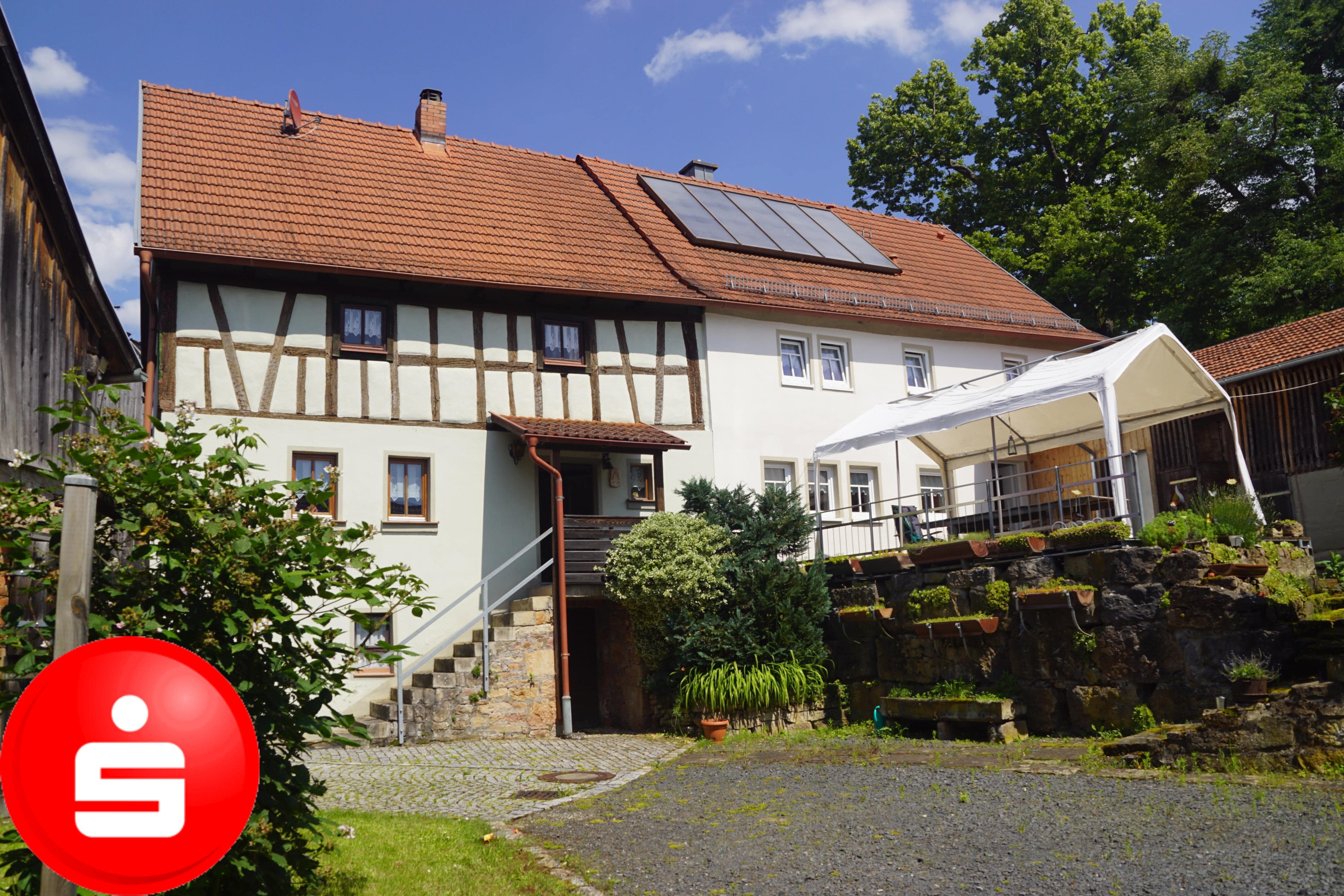 Einfamilienhaus zum Kauf 319.000 € 6 Zimmer 268 m²<br/>Wohnfläche 1.677 m²<br/>Grundstück Unterwaldbehrungen Bastheim 97654