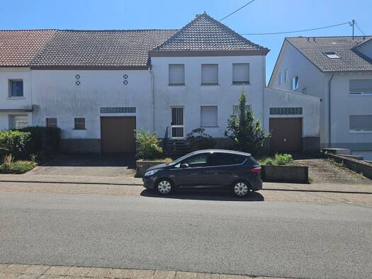 Bauernhaus zum Kauf 329.000 € 5 Zimmer 150 m² 1.200 m² Grundstück frei ab sofort Picard Saarlouis 66740