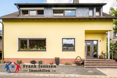 Haus zum Kauf 389.000 € 8 Zimmer 254 m² 559 m² Grundstück Schüller 54586