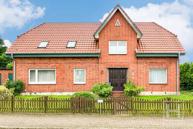 Wohnung zum Kauf 199.000 € 5 Zimmer 121 m² Nienwohld 23863