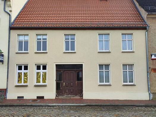 Wohnung zur Miete 294 € 1,5 Zimmer 49 m² 1. Geschoss frei ab 01.06.2026 Unterbaustraße 16 Altentreptow 17087