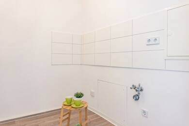 Wohnung zur Miete 221 € 2 Zimmer 40,2 m² 2. Geschoss frei ab 01.06.2025 Marie-Tilch-Str. 38 Hutholz 645 Chemnitz 09123