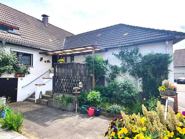 Doppelhaushälfte zum Kauf 189.000 € 5,5 Zimmer 136,1 m² 177 m² Grundstück Langenselbold 63505