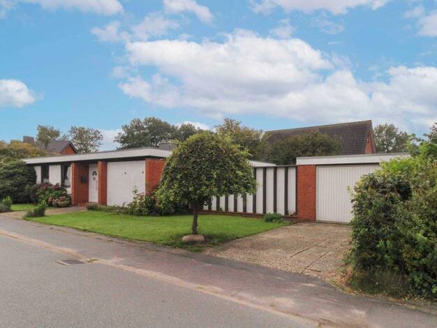 Einfamilienhaus zum Kauf 220.000 € 4 Zimmer 128,1 m² 720,1 m² Grundstück Niebüll 25899