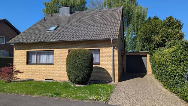 Einfamilienhaus zum Kauf provisionsfrei 320.000 € 6 Zimmer 154 m² 708 m² Grundstück Stolberg-Gressenich 52224