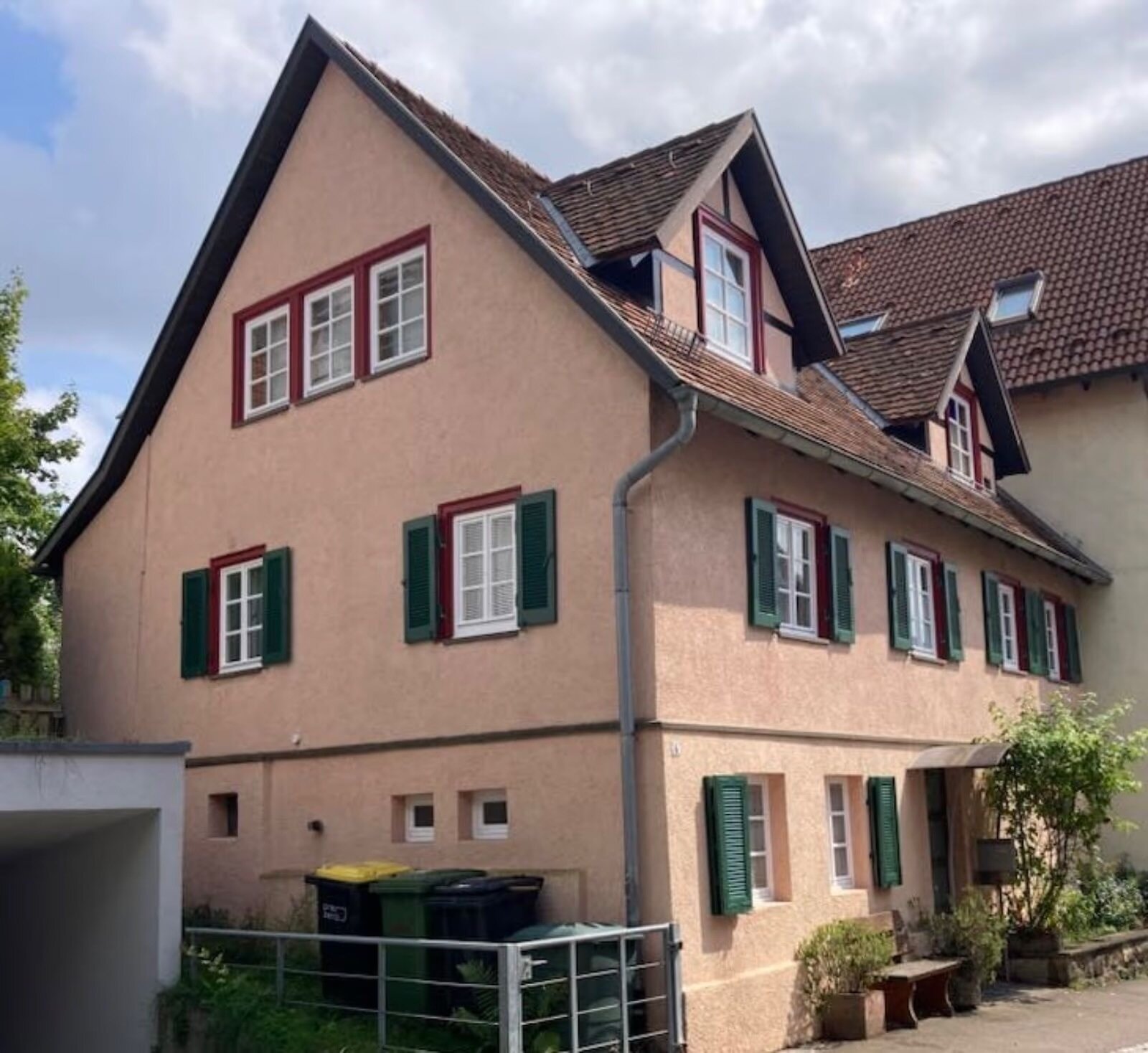 Wohnung zur Miete 1.290 € 3 Zimmer 98 m²<br/>Wohnfläche 1.<br/>Geschoss ab sofort<br/>Verfügbarkeit Asperg 71679