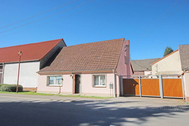 Haus zum Kauf 85.000 € 5 Zimmer 143 m² 2.979 m² Grundstück Stackelitz Coswig (Anhalt) 06868