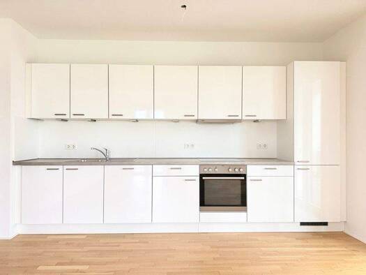 Wohnung zur Miete 1.016 € 2 Zimmer 74,5 m² 2. Geschoss frei ab 28.02.2026 Karlsbader Platz 12 Wiesbaden 65197