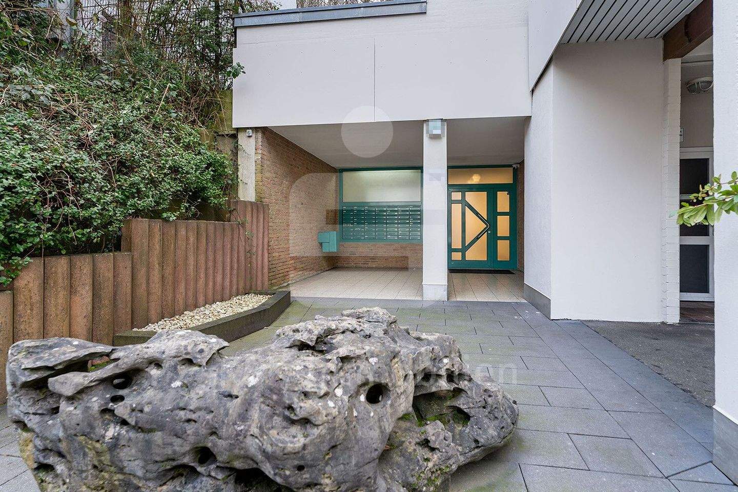 Immobilie in Bergisch Gladbach - Großzügige Wohnung mit drei Terrassen im Herzen von Bergisch Gladbach. - Bild 2