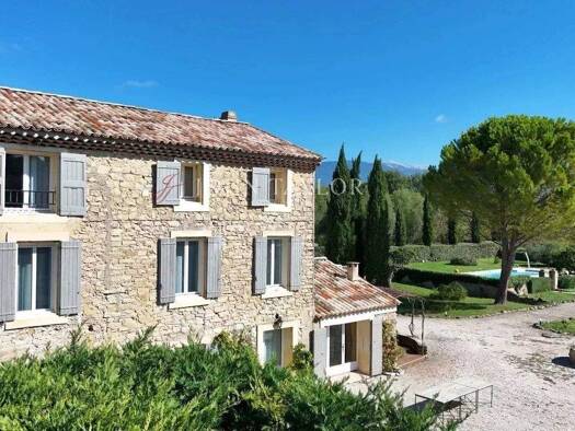 Einfamilienhaus zum Kauf provisionsfrei 1.250.000 € 12 Zimmer 340 m² 6.165 m² Grundstück Mazan 84380