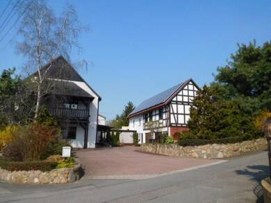 Haus zum Kauf 295.000 € 11 Zimmer 290 m² 1.284 m² Grundstück frei ab sofort Elsterwerda Elsterwerda 04910