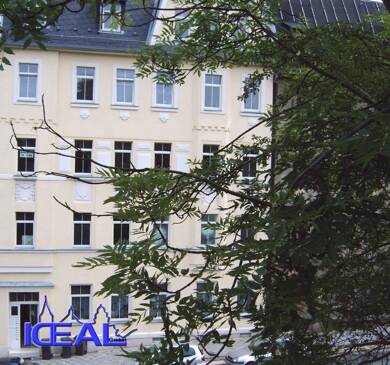 Wohnung zur Miete 300 € 3 Zimmer 64,5 m² Dachgeschoss, 5. Geschoss frei ab 01.09.2025 Neundorfer Straße 113 Neundorfer Vorstadt Plauen 08525