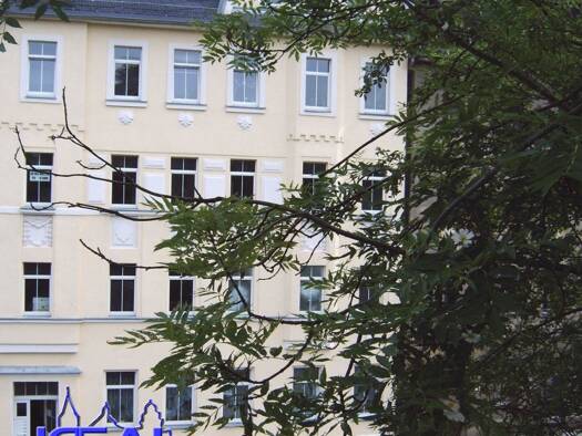 Wohnung zur Miete 300 € 3 Zimmer 64,5 m² 5. Geschoss frei ab sofort Neundorfer Straße 113 Westend Plauen 08525