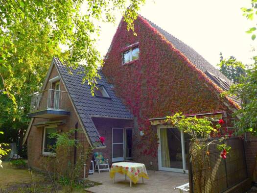 Einfamilienhaus zum Kauf 199.000 € 7 Zimmer 172 m² 1.336 m² Grundstück Burhave Butjadingen 26969