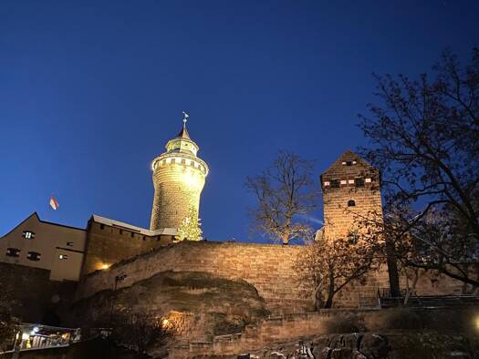Terrassenwohnung zur Miete 2.150 € 3 Zimmer 160 m² 3. Geschoss frei ab sofort Gärten h d Veste Nürnberg 90408