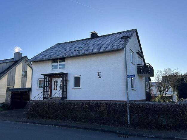 Einfamilienhaus zum Kauf 275.000 € 8 Zimmer 180 m² 816 m² Grundstück Ossendorf Warburg / Ossendorf 34414