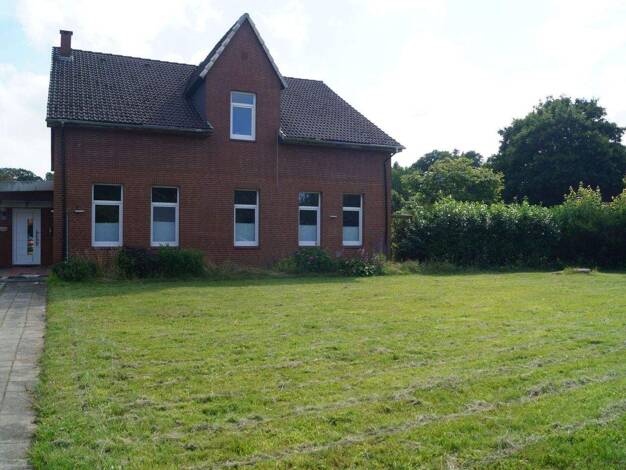 Einfamilienhaus zum Kauf 229.000 € 8 Zimmer 250,7 m² 1.956,2 m² Grundstück Drangstedt Geestland 27624