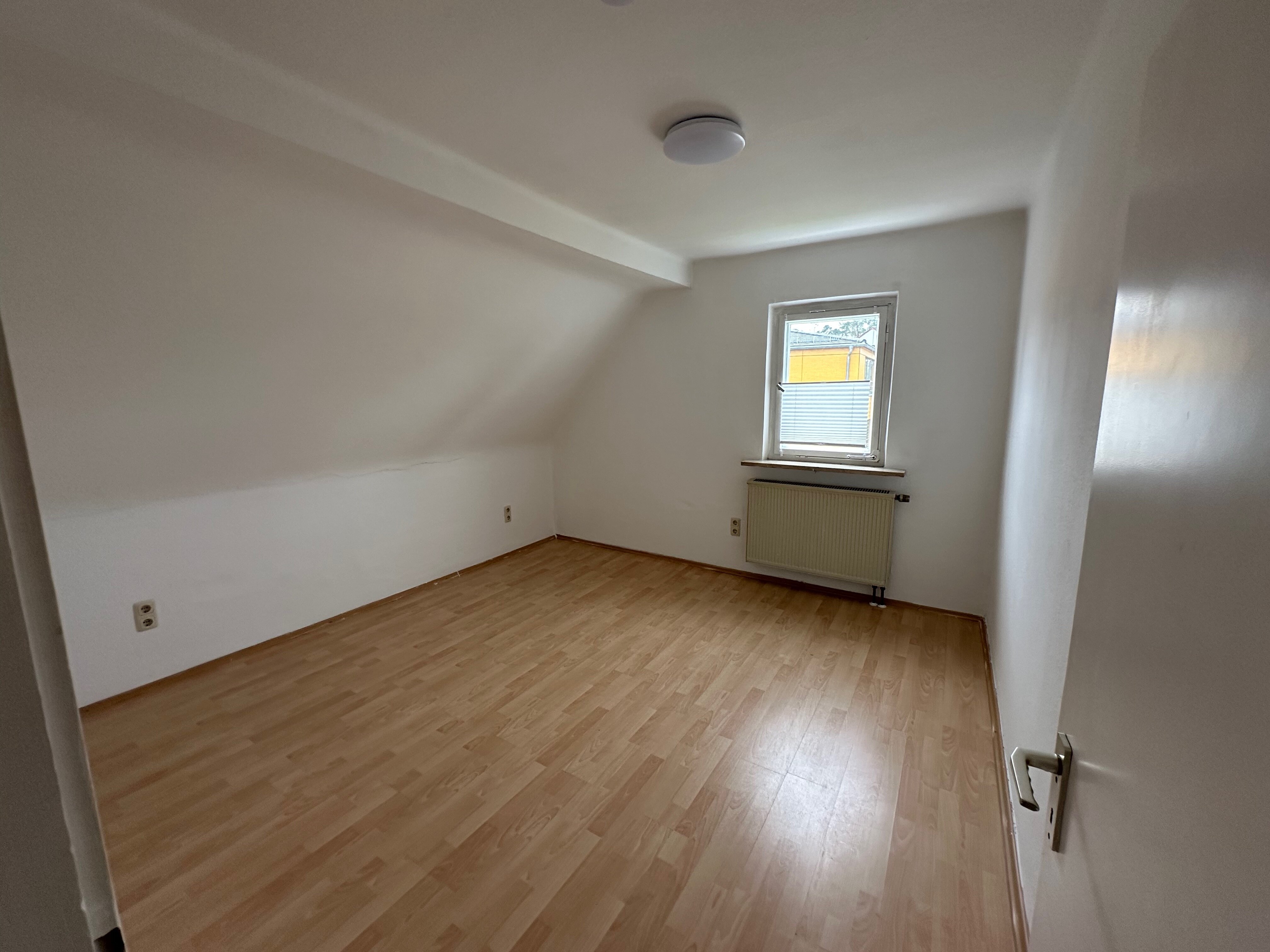 Wohnung zur Miete 530 € 2,5 Zimmer 64 m²<br/>Wohnfläche ab sofort<br/>Verfügbarkeit Roth Roth 91154