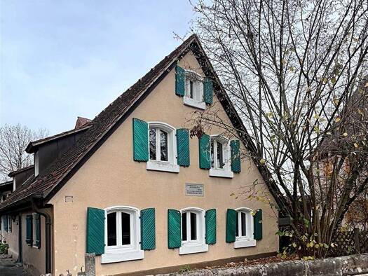 Haus zum Kauf 389.000 € 6 Zimmer 170 m² 345 m² Grundstück frei ab sofort Buch Nürnberg 90427