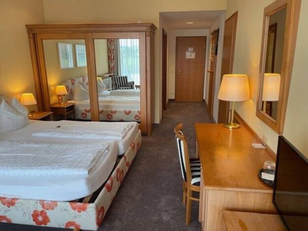 Hotel zum Kauf 170.000 € 2 Zimmer Weihmörting Rotthalmünster 94094