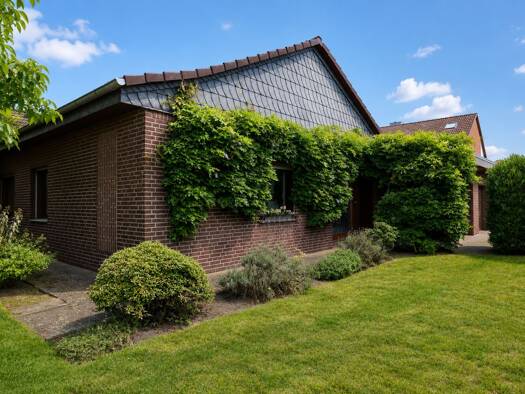 Haus zum Kauf 399.000 € 4 Zimmer 125 m² 898 m² Grundstück Groß Mackenstedt Stuhr 28816