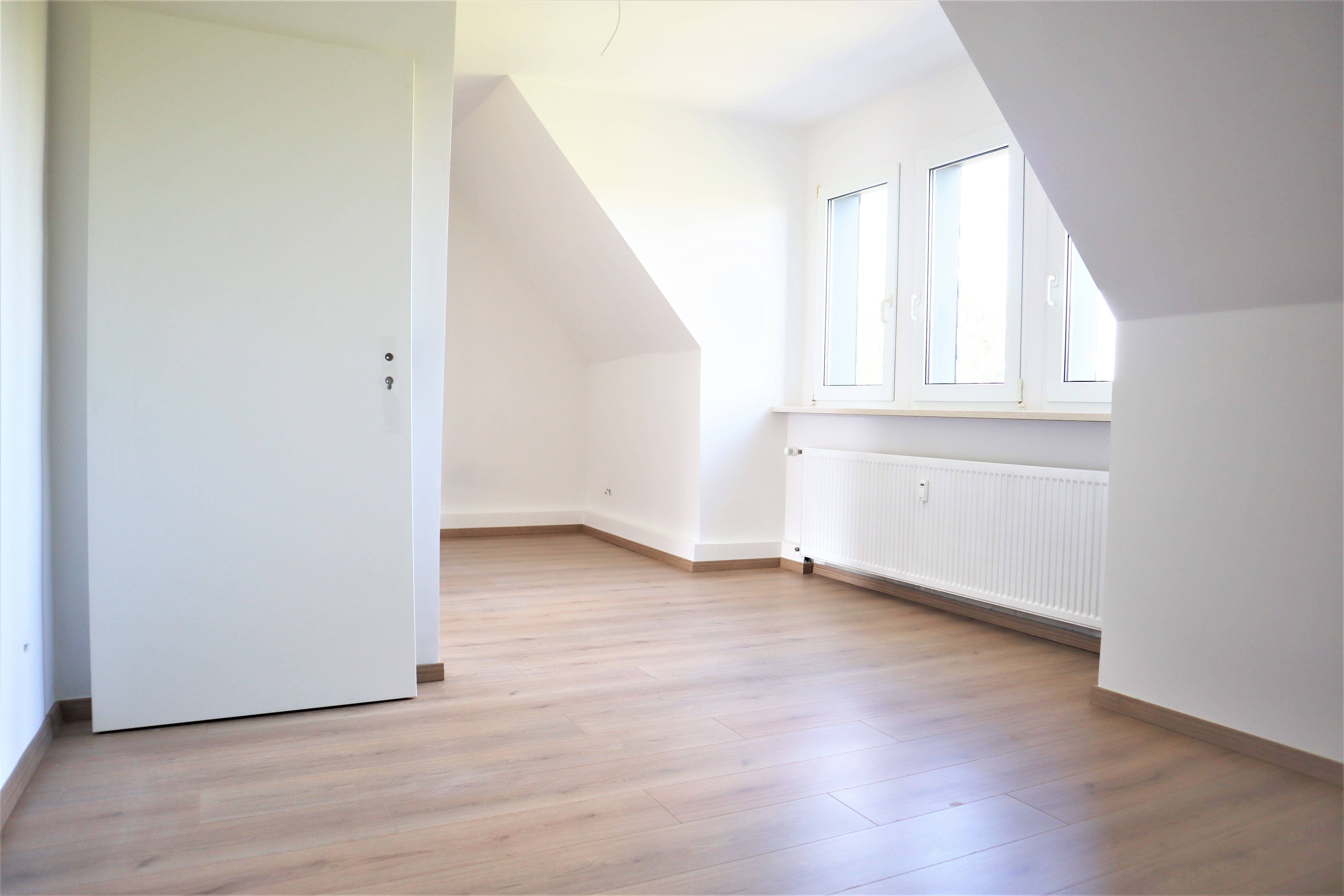 Wohnung zum Kauf 45.000 € 2 Zimmer 48 m²<br/>Wohnfläche Regiser Straße 11 Deutzen Neukieritzsch 04575