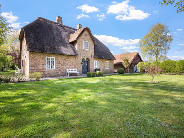 Einfamilienhaus zum Kauf 1.100.000 € 5 Zimmer 183 m² 9.370 m² Grundstück Hörup 24980