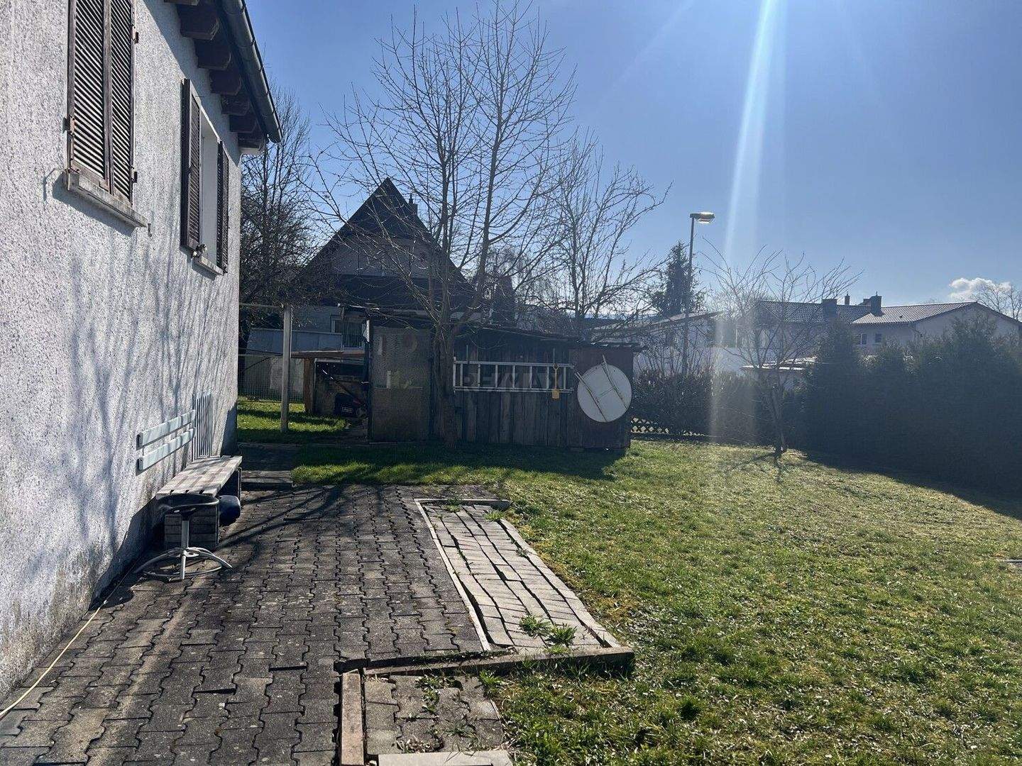 Immobilie in Donzdorf - Familiäres Wohnen am Ortsrand! Hier kann Kinderlachen einziehen - Bild 3