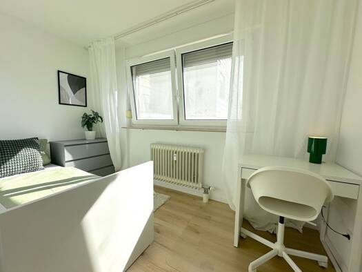 Wohnung zur Miete 405 € 1 Zimmer 8 m² 3. Geschoss frei ab sofort West Ludwigshafen am Rhein 67059