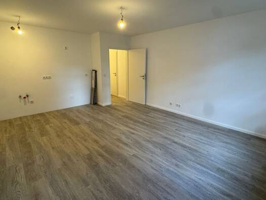 Wohnung zur Miete 650 € 1 Zimmer 28 m² Geschoss 1/3 frei ab sofort Röthenbach b Schweinau Nürnberg 90451
