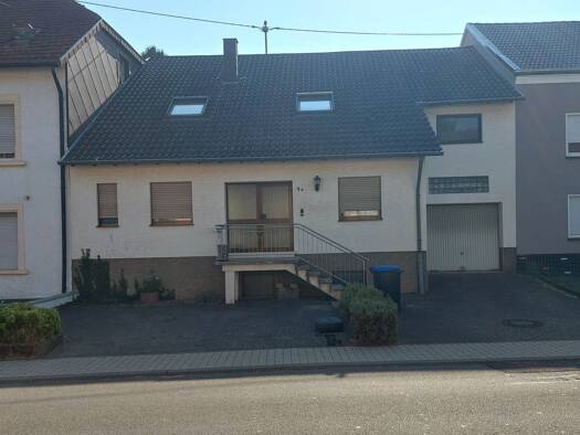 Einfamilienhaus zum Kauf provisionsfrei 300.000 € 7 Zimmer 204 m² 921 m² Grundstück Überherrn Überherrn 66802