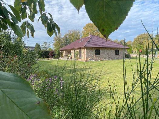 Einfamilienhaus zum Kauf 625.000 € 4 Zimmer 135 m² 4.454 m² Grundstück Zweedorf Bastorf OT Zweedorf 18230