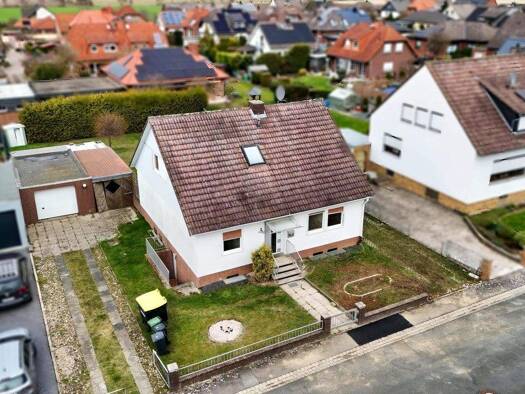 Einfamilienhaus zum Kauf 215.000 € 6 Zimmer 137 m² 794 m² Grundstück frei ab sofort Heyersum Nordstemmen 31171