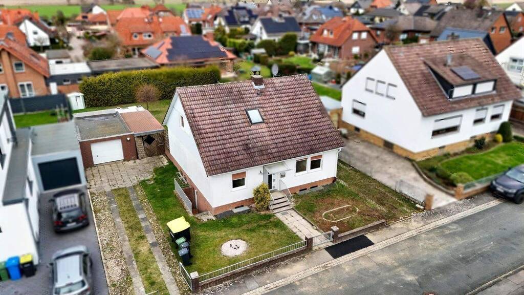 Einfamilienhaus zum Kauf 215.000 € 6 Zimmer 137 m² 794 m² Grundstück frei ab sofort Heyersum Nordstemmen 31171