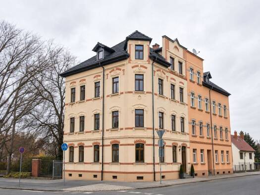 Mehrfamilienhaus zum Kauf 76.000 € 24 Zimmer 237 m² 250 m² Grundstück Offenburger Allee 38 Altenburg 04600