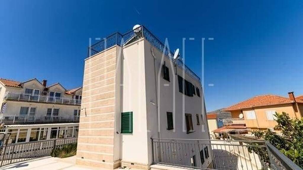 Haus zum Kauf 1.000.000 € 6 Zimmer 210 m² Okrug