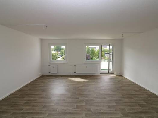 Wohnung zur Miete 469 € 3 Zimmer 68,3 m² 3. Geschoss Friedeburger Straße 38 Freiberg 09599