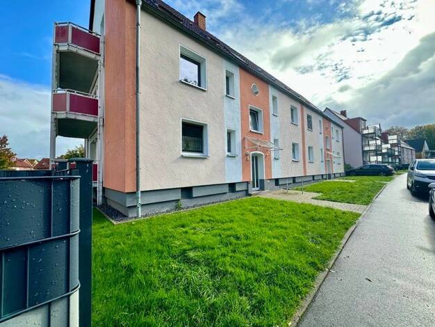 Wohnung zur Miete 821 € 3 Zimmer 79 m² frei ab 01.08.2027 Servatiusstraße 14 Huckarde Dortmund 44369