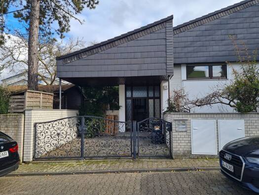 Einfamilienhaus zur Miete 2.480 € 4 Zimmer 178 m² 614 m² Grundstück frei ab 01.03.2026 Eberstadt Darmstadt 64297