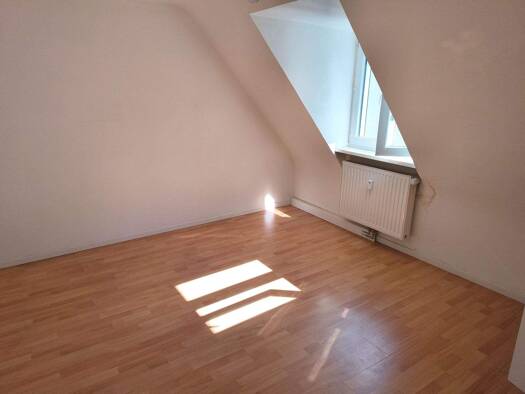Wohnung zur Miete 415 € 1,5 Zimmer 31 m² Geschoss 2/2 frei ab sofort Schweinau Nürnberg 90441